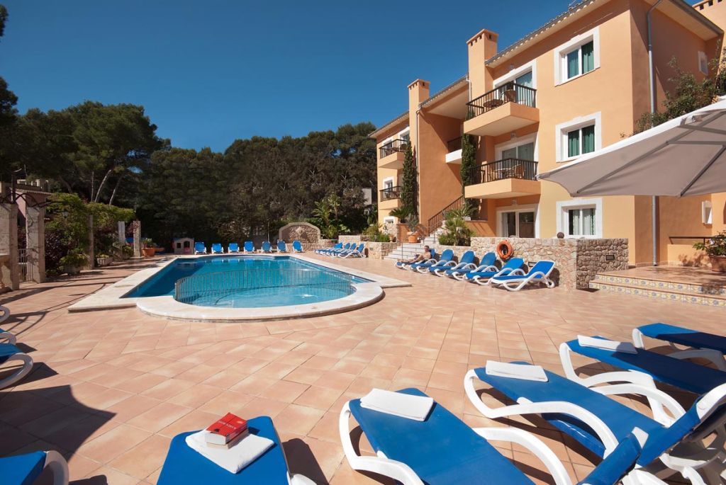 Pinos Altos Apartments Cala San Vicente  Bagian luar foto