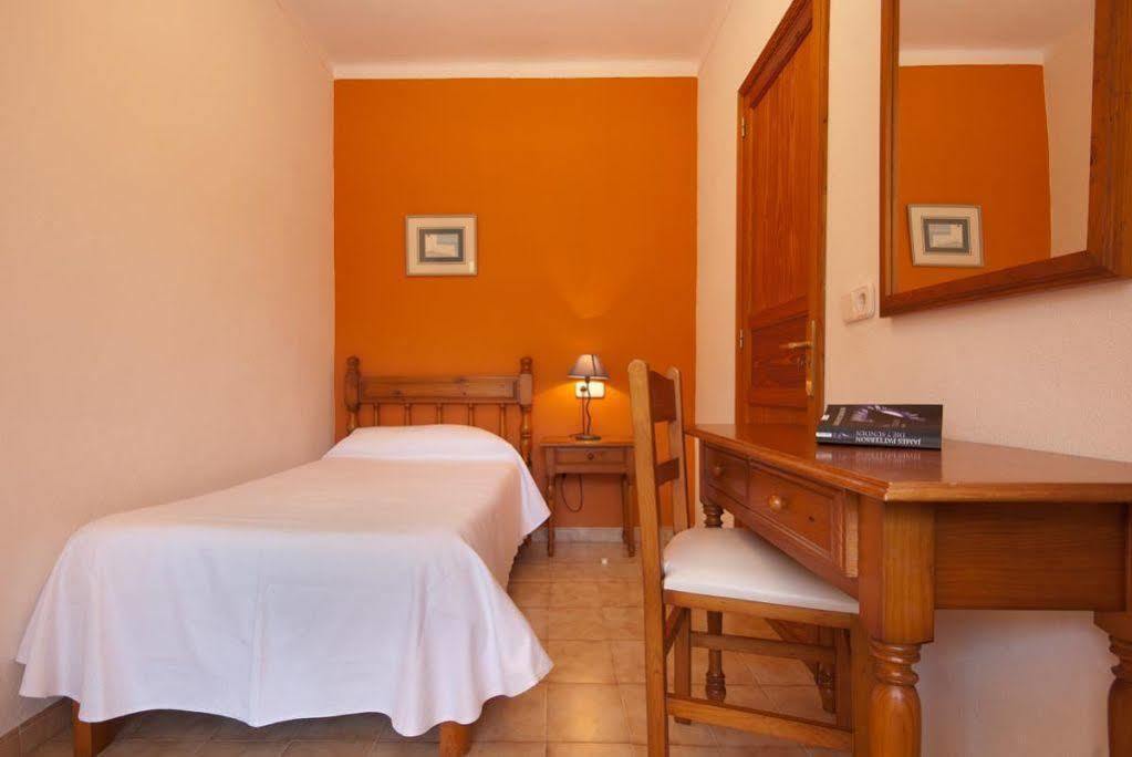 Pinos Altos Apartments Cala San Vicente  Bagian luar foto
